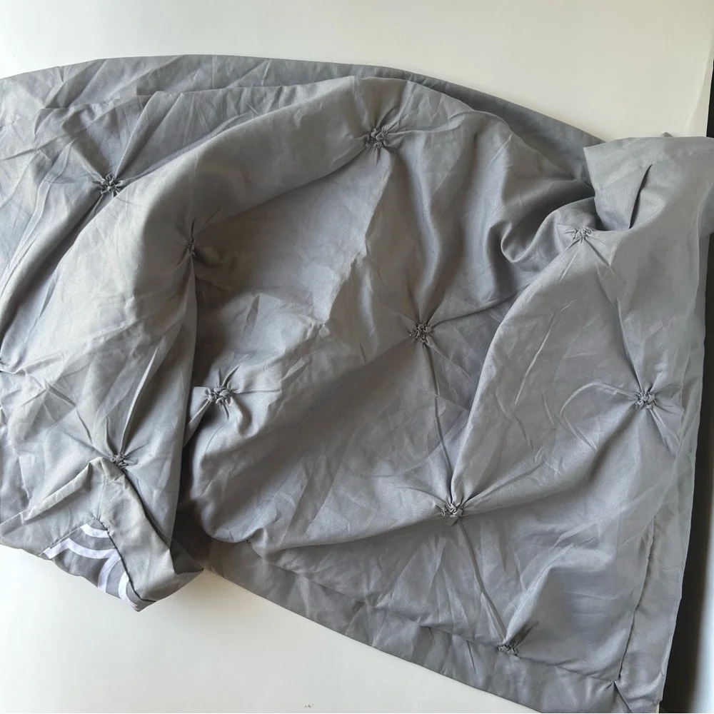 3/$20 1 Piece- UNIQUE HOME 100% MICROFIBER POLYESTER KING